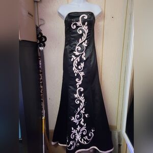 Jessica McClintock Black and Pink Embellished Strapless Gown